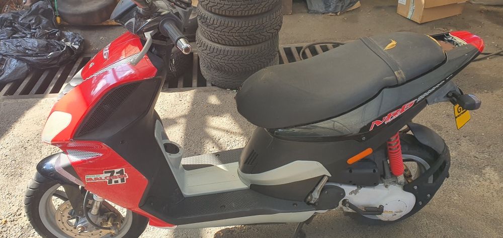 Vand scuter Piagio