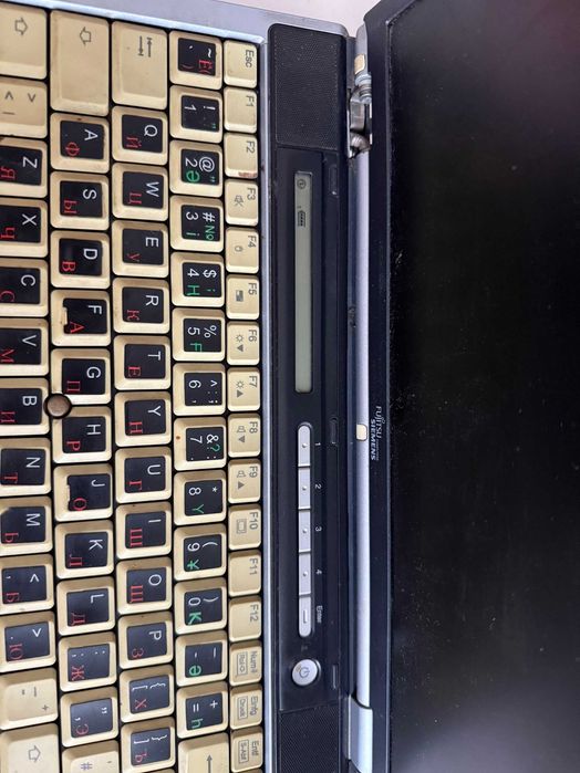 Fujitsu Siemens Lifebook s2020