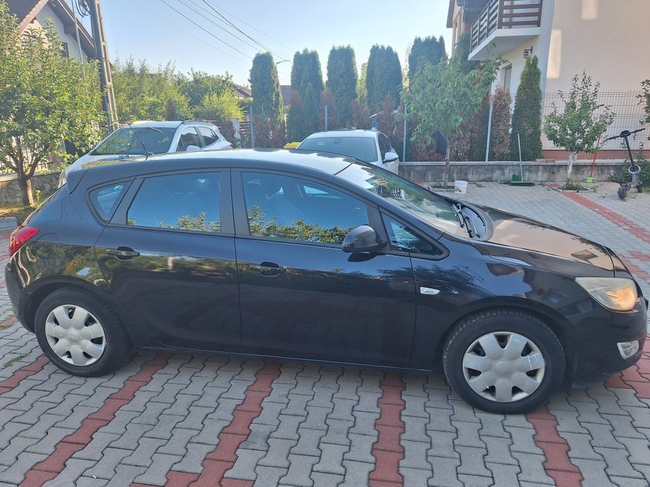 Opel astra 2011 proprietar