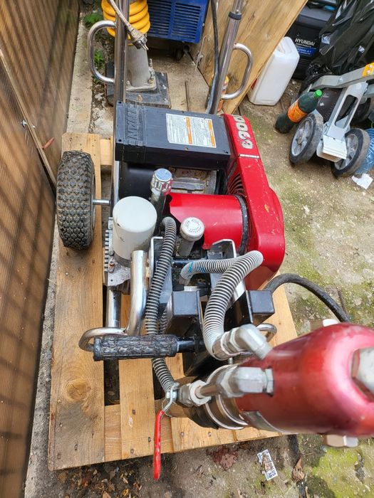 Pompa de gletuit , zugrăvit mixta Titan 6900 DI Plus