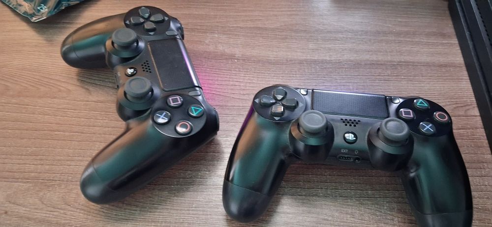 продам пс 4 про с играми