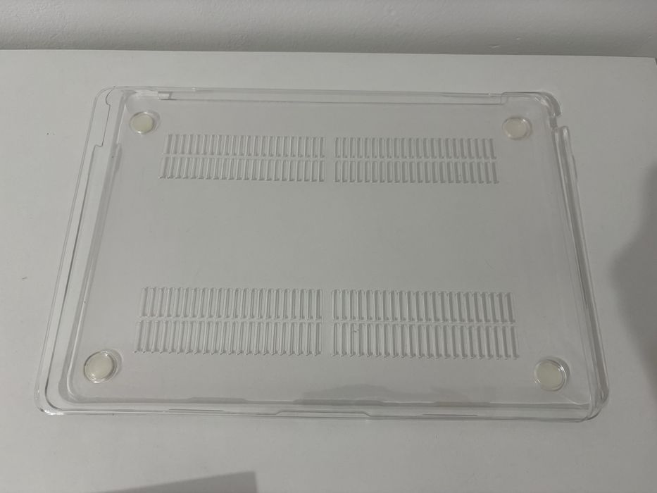 Продам Macbook Air 13 / 2020 / 13.3 / 256 gb