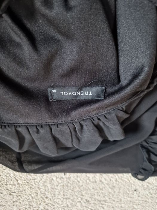 Черна дълга рокля