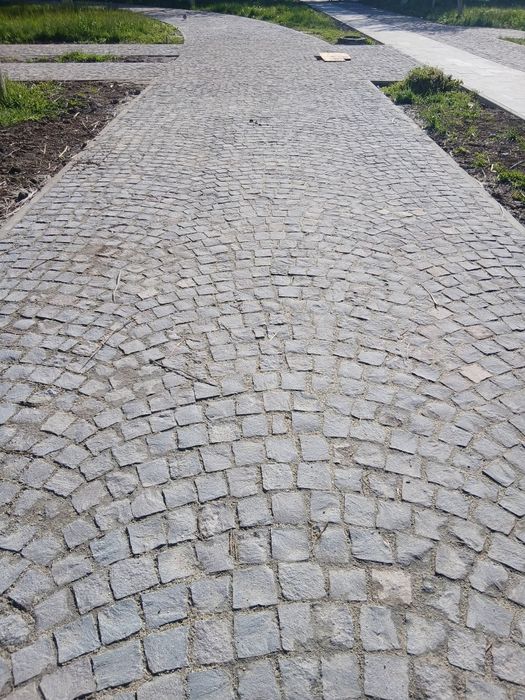Pavaj din piatra cubica rezistentă la trafic greu
