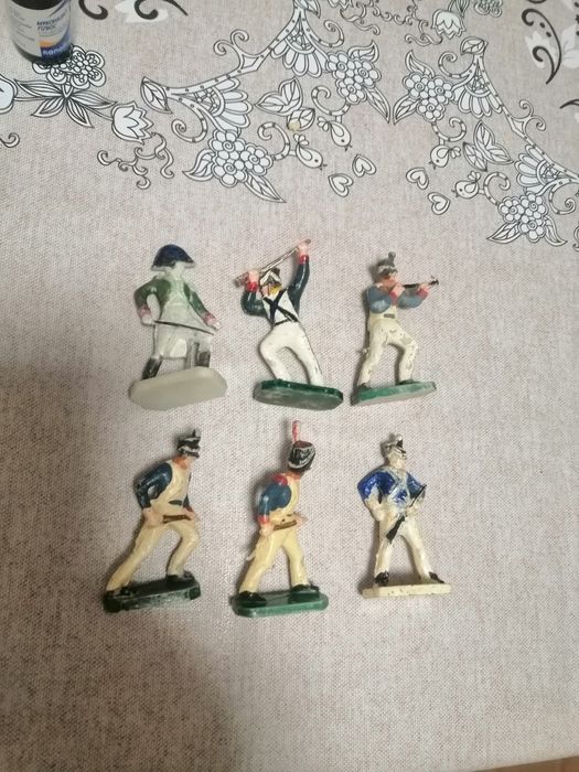 Войници, рицари, фигурки