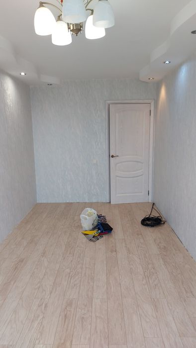 Поклейка обоев 900тг м²