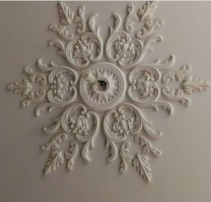 Розетка на потолок лепнина гипс