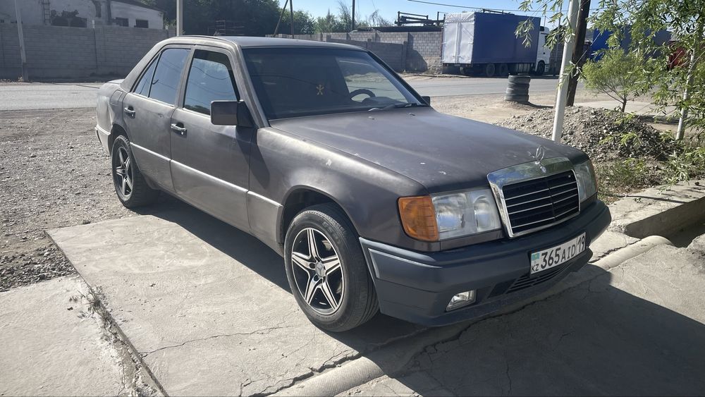 Мерседес 124 2.3