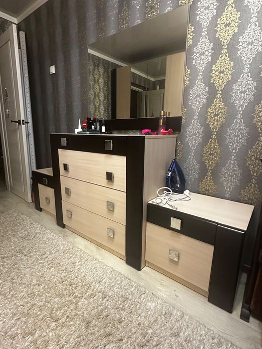 Продам спальный гарнитур