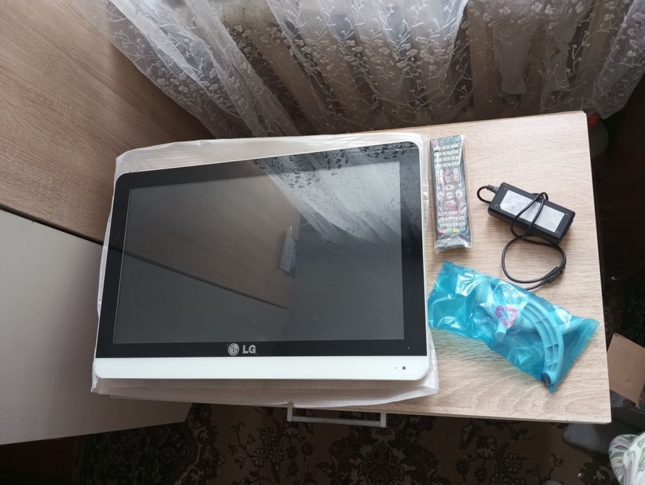 Телевизор LG led TV