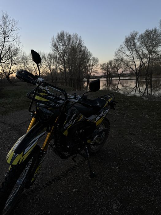 Продам эндуро 300 куб