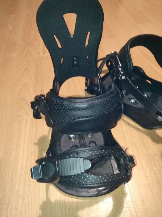 Крепления для сноуборда размер М-L