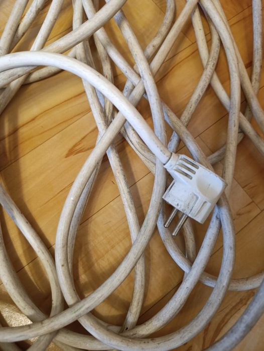 Удлинитель толстый кабель