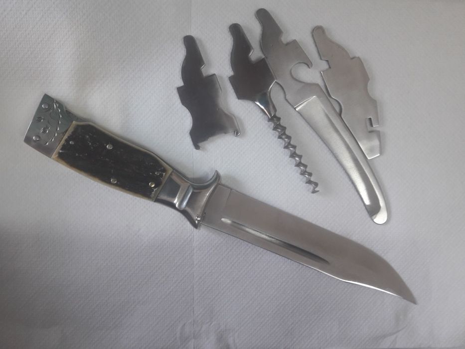 Cuțit de vînătoare multifuncțional