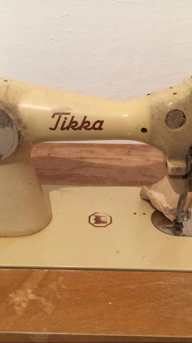 Продаю швейную машинку