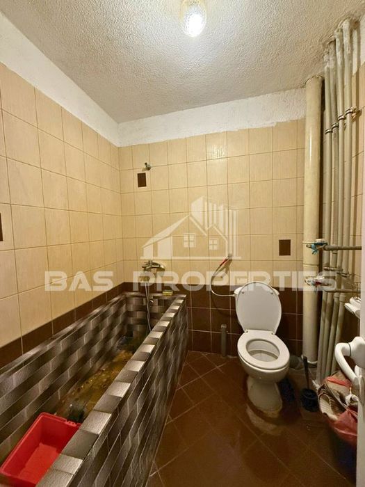 Продава се Тристаен апартамент в София, Света Троица - 103 кв.м за 1748 €/кв.м - Снимка #8