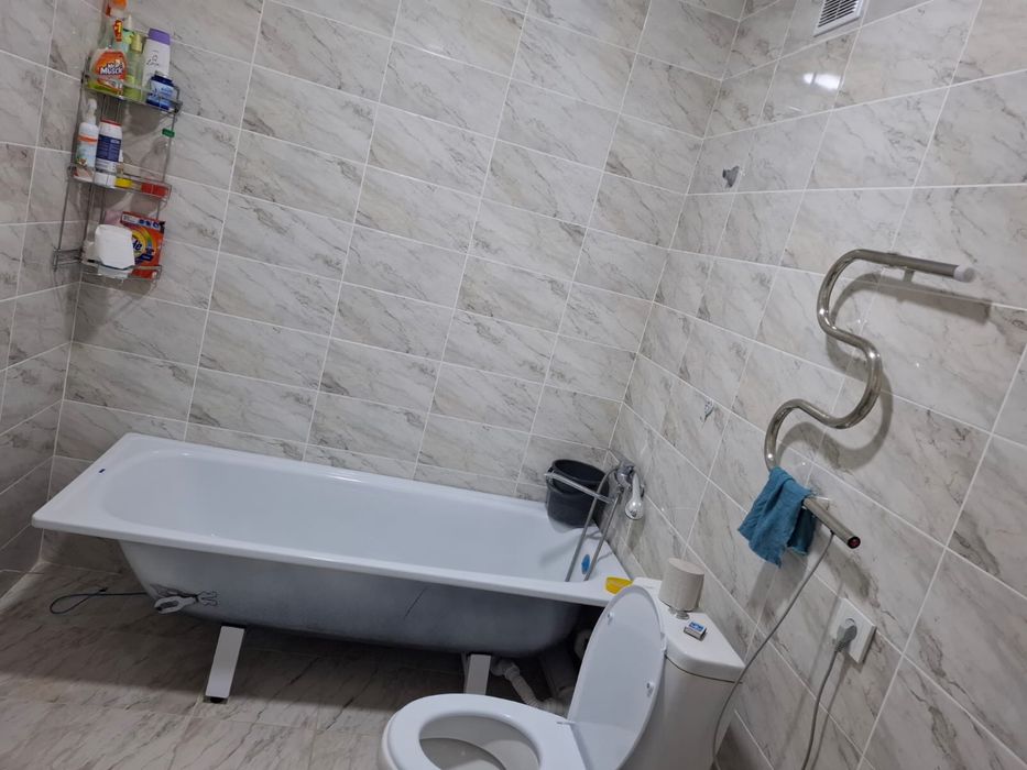 Подселениеге бір қыз қажет