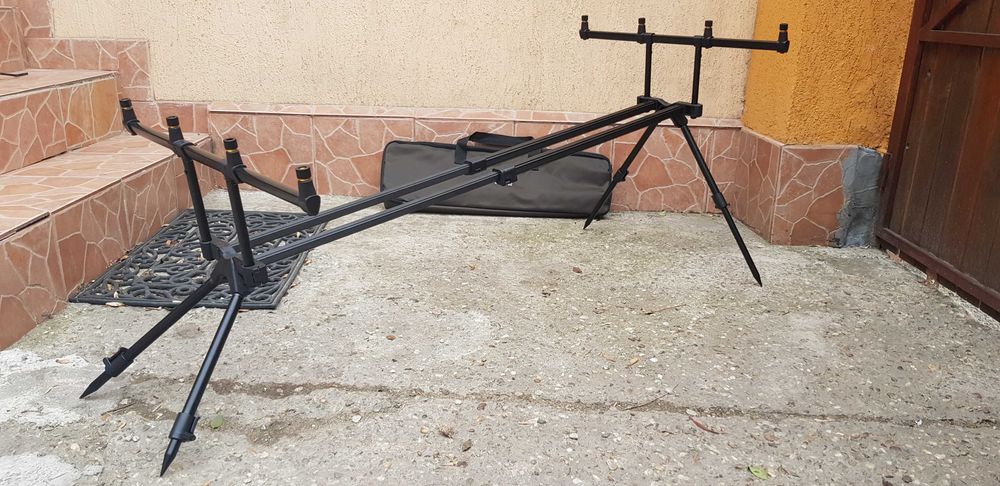 Rod pod FL BLACK EDITION pentru 4 lansete cu 4 picioare (DuoPod)FL168