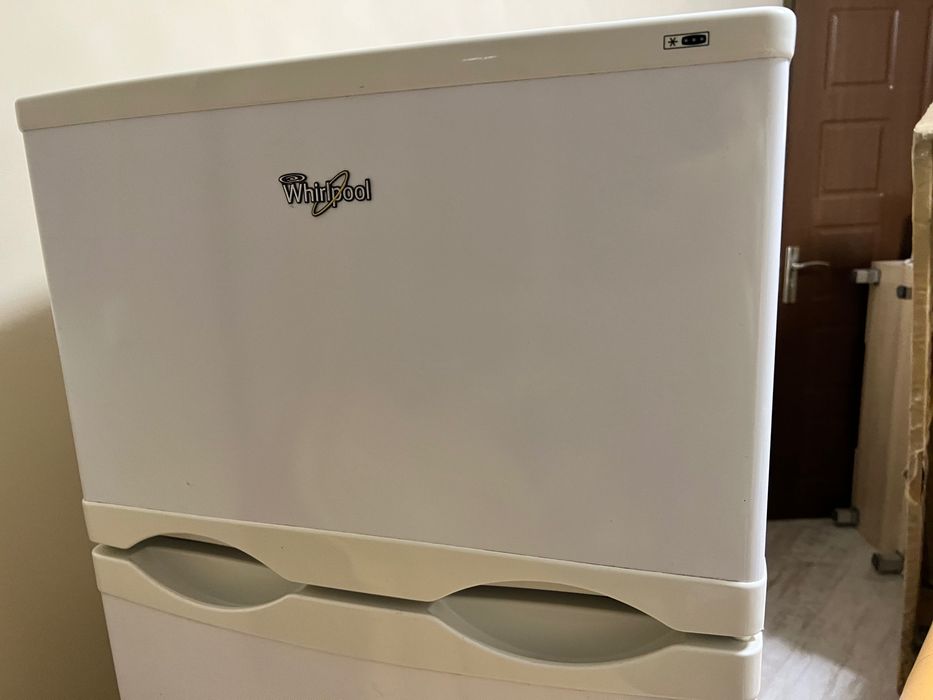 Хладилник с фризер