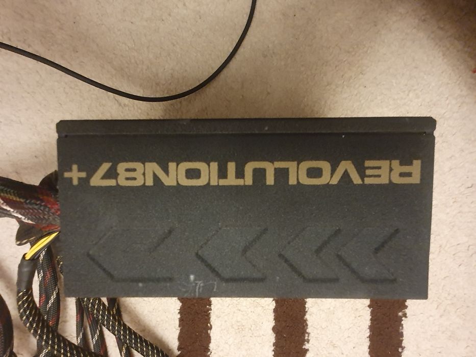 Sursa modulara ATX 1000 watti Enermax Revolution 87+