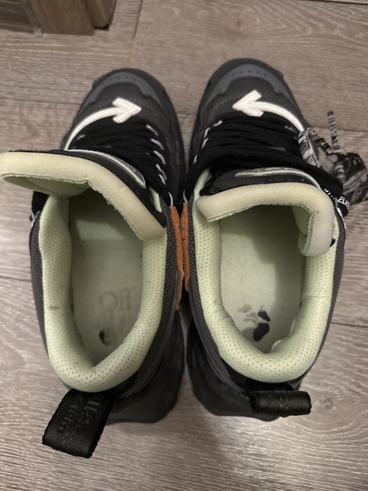 Vand adidasi off white