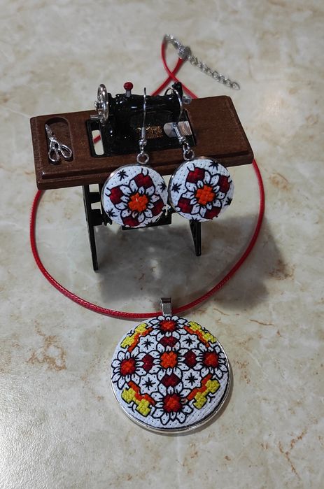 Българска бродерия Шевици