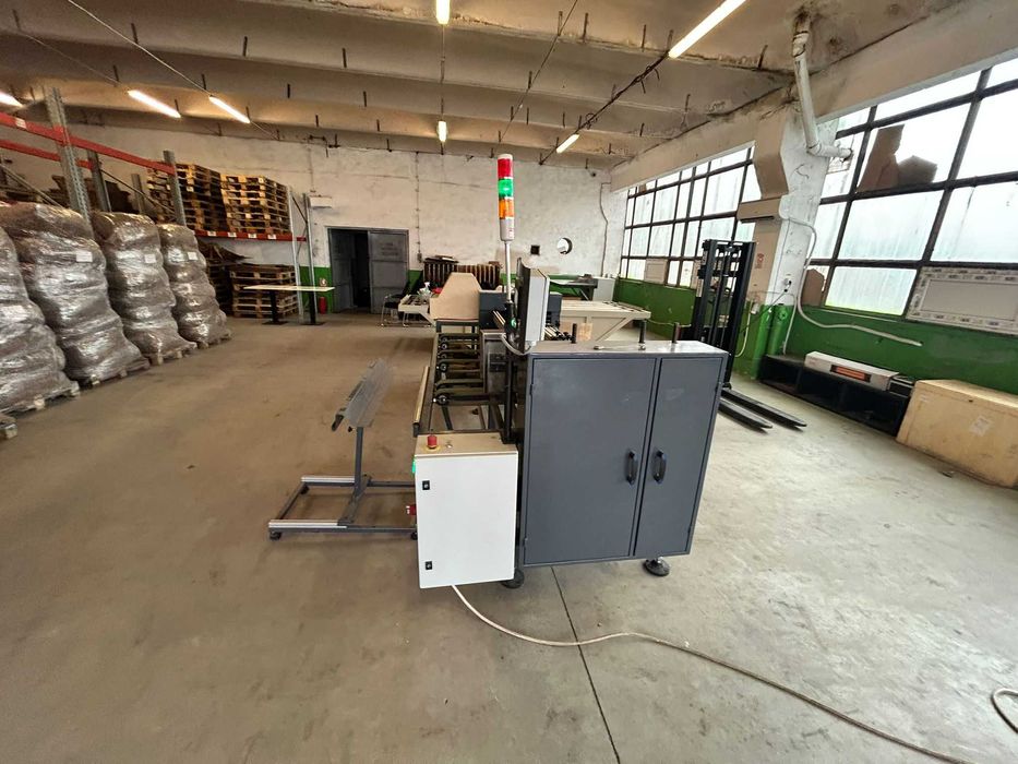 Masina de produs cutii carton , model autobox maker 2000