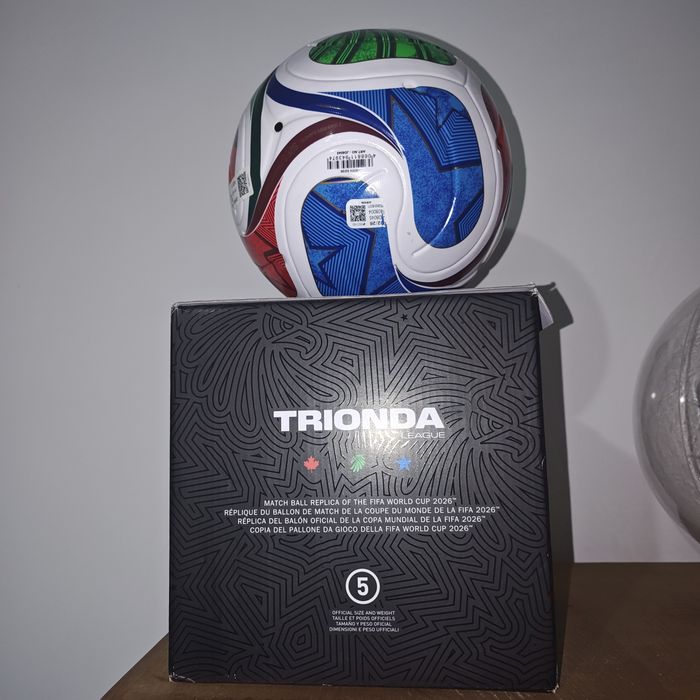 Vând minge Trionda Adidas FIFA world cup