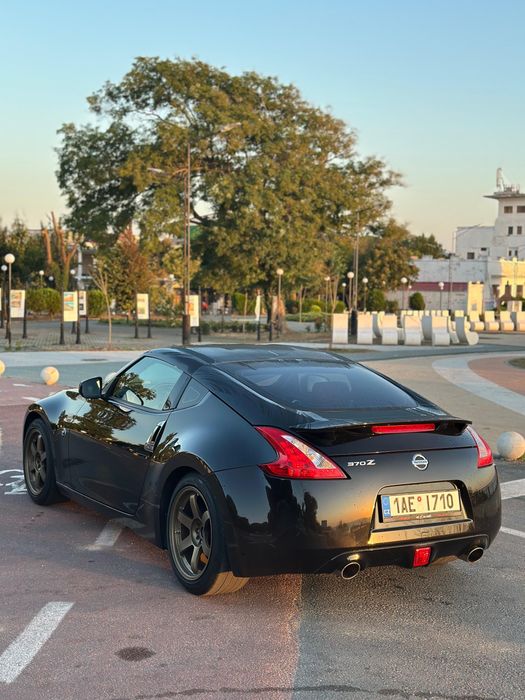 Se vinde Nissan 370Z .