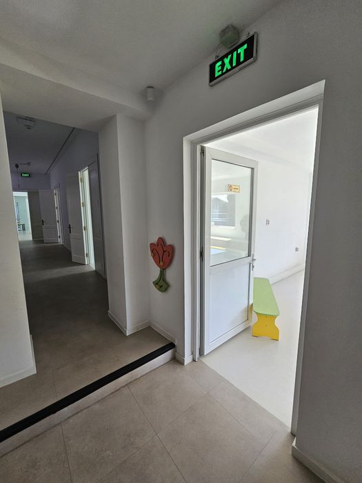 Închiriez casa pretabila afacere Topoloveni, Argeș