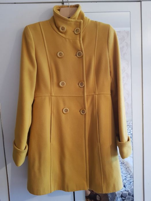 Продам пальто демисезоное!