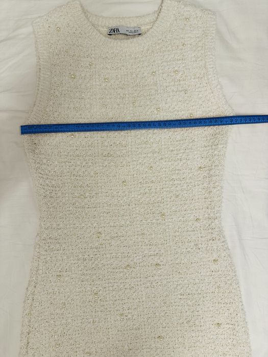 Рокля ZARA Цвят шампанско