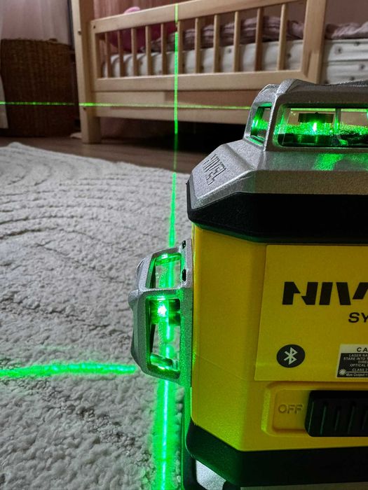 Лазерен Нивелир Nivel System CL4  Нов с Гаранция и тринога