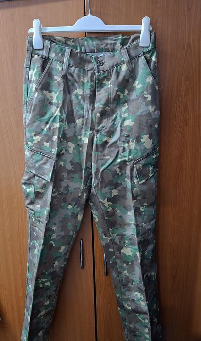 Vând ținută militară MENTOR NOUĂ - mărimea 40/1