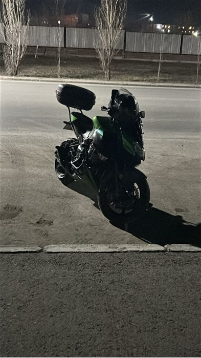Мотоцикл Kawasaki z1000