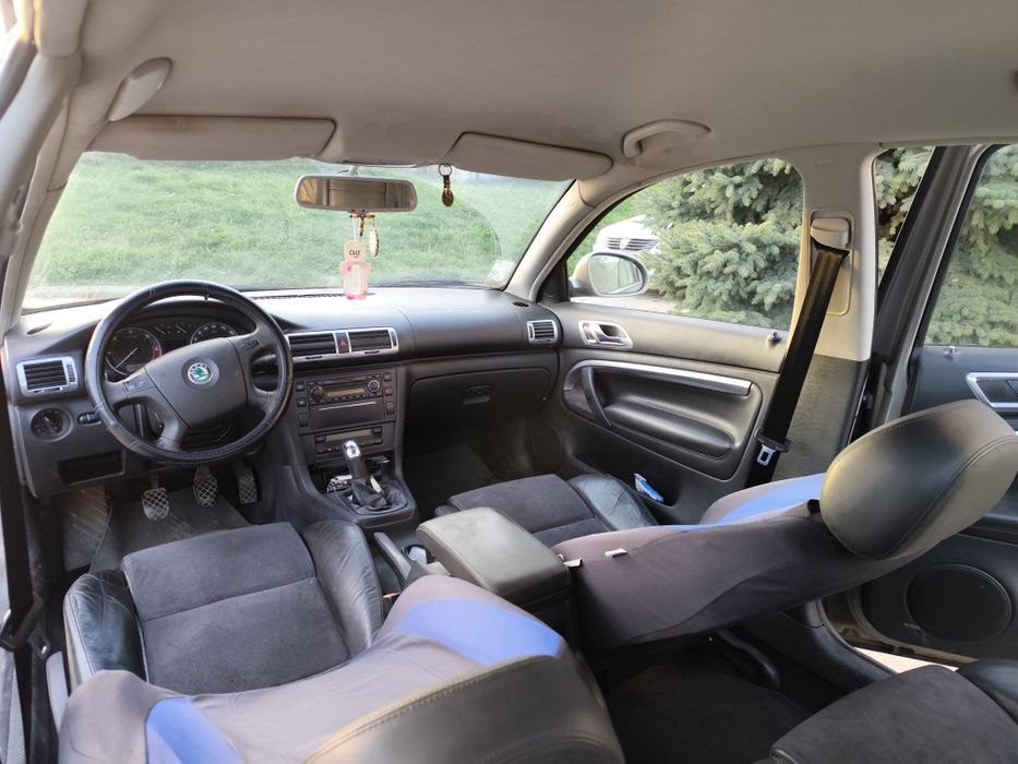 Mașină Skoda Superb