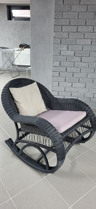 Продам кресло-качалку