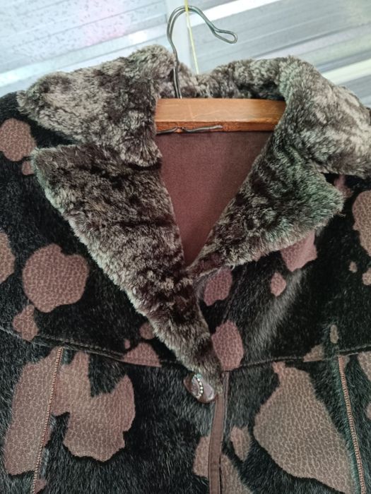 Продается пальто женское, теплое. Натуральная кожа, стриженный мех.