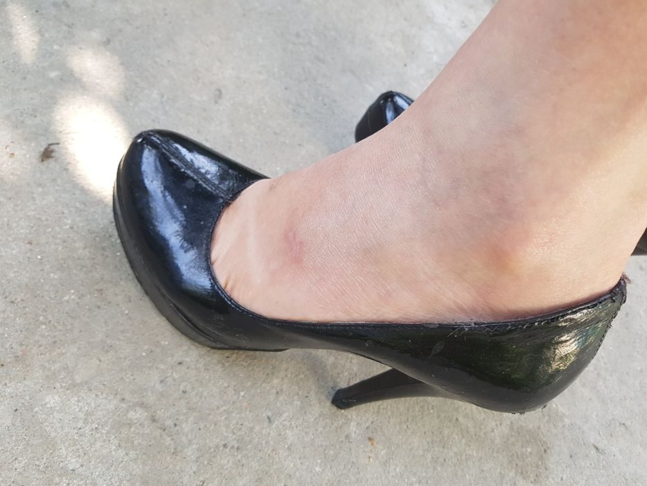 Продам балетки 40р  и туфли разные модели