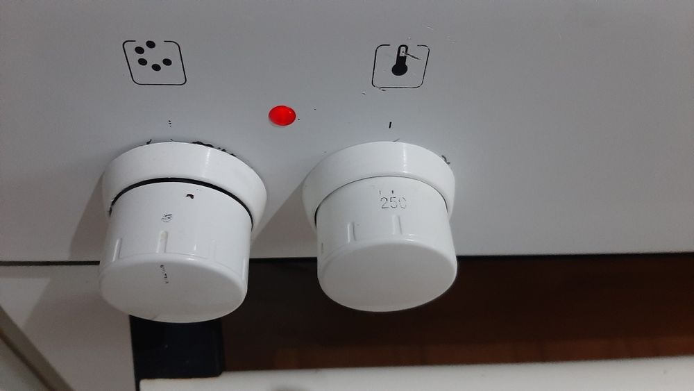 Продам газовую плиту Bosch