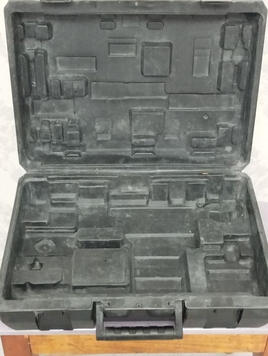 Кейс для перфоратора.