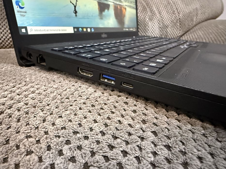 Fujitsu Lifebook a3510 i5 1035 8gb 256gb nvme