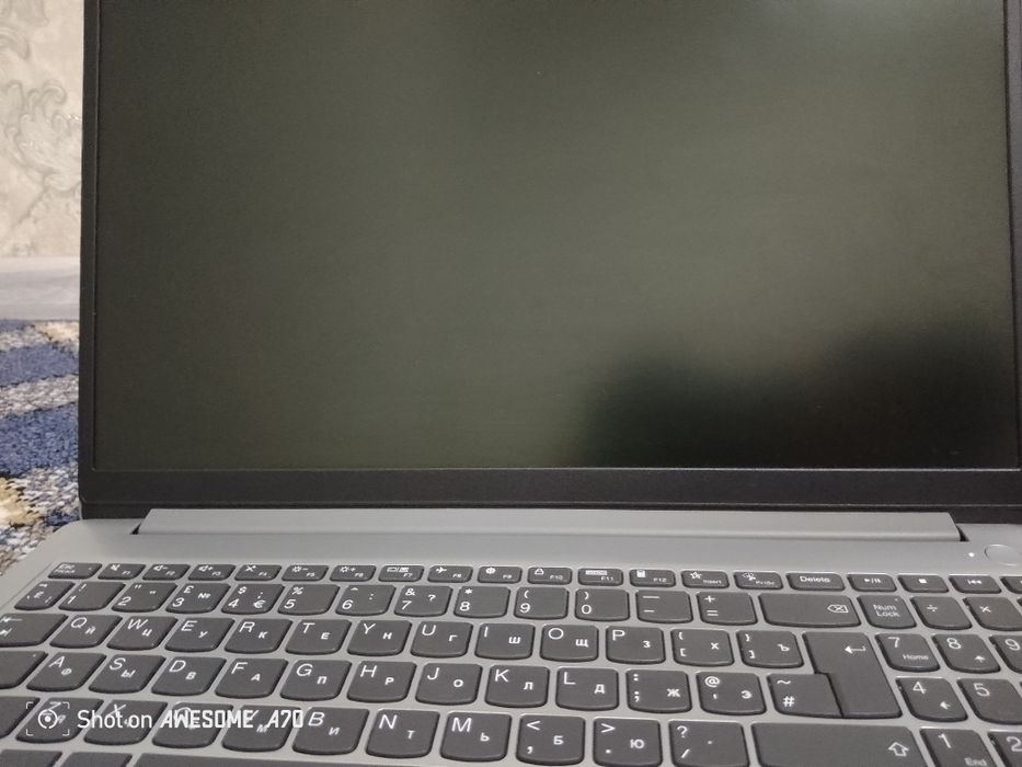 Lenovo IdeaPad1i