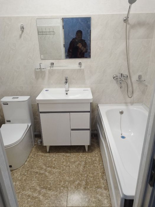 Продаётся 1 комн кв 40 кв + нулевой этаж жилой 40 кв.тёпл.пол,санузел