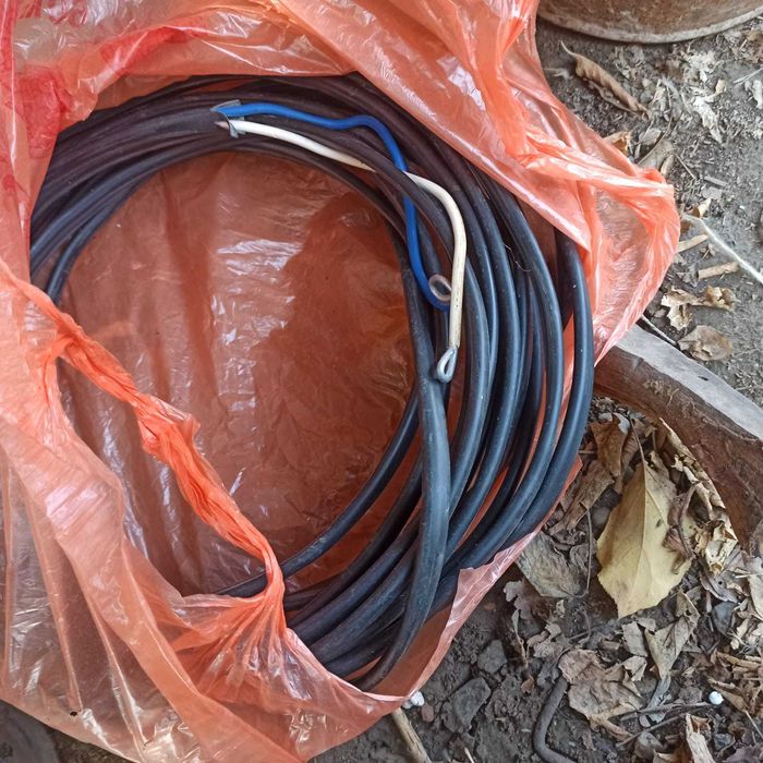 Электрические кабели, электро двигатель и ...