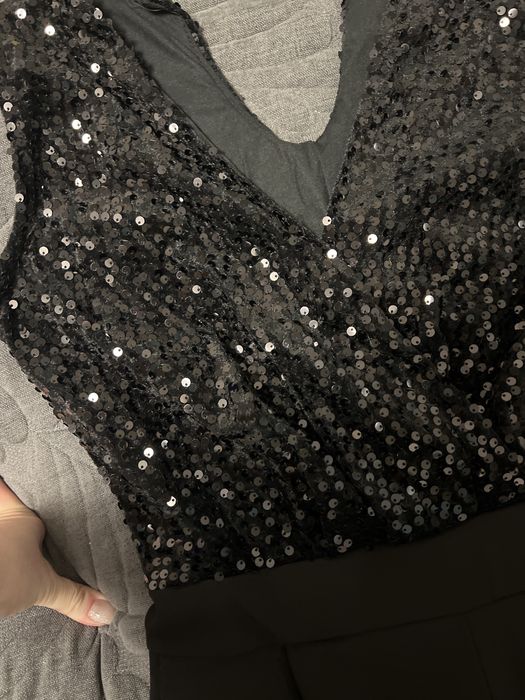 Комбинезон с пайетками