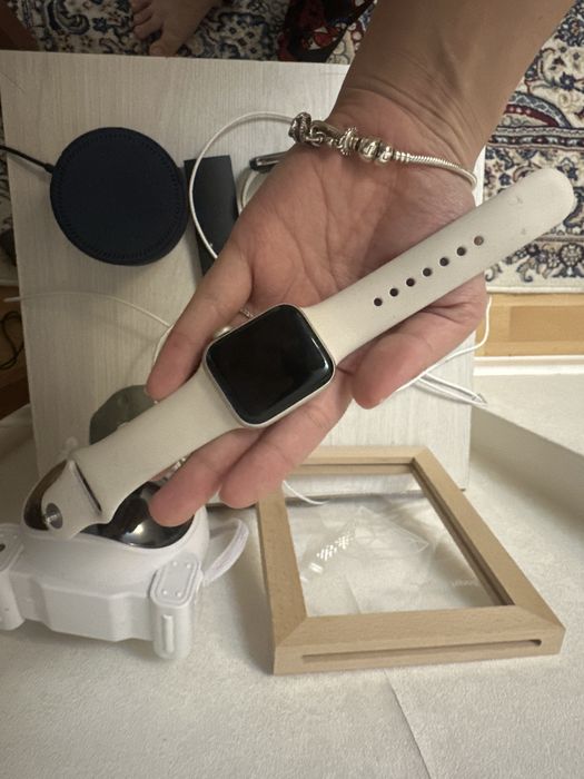 Apple Watch (в отличном состоянии)