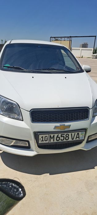 Nexia 3 sotiladi Avtomat