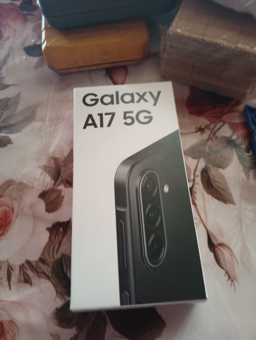 Vînd telefon nou Galaxy A17 5G