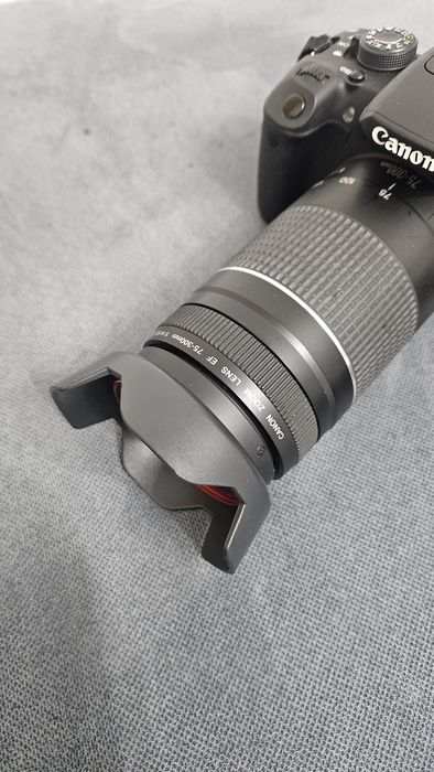 Canon Eos 700D stare foarte bună